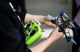 Populiarėjančios dronų lenktynės – jaunųjų mokslininkų kalvė, ugdanti pažinimo džiaugsmą